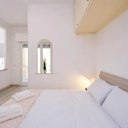 Tuscolana Blu - Grazioso Monolocale Apartment *