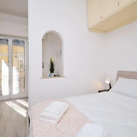 Apartment Tuscolana Blu - Grazioso Monolocale